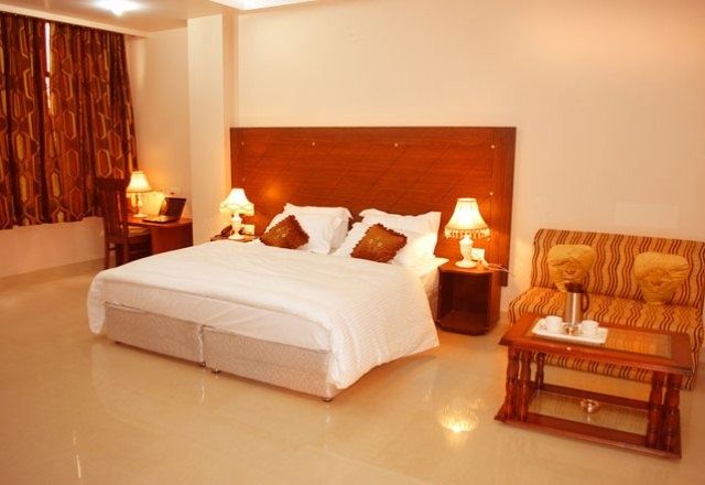Hotel Kyron Делі Екстер'єр фото