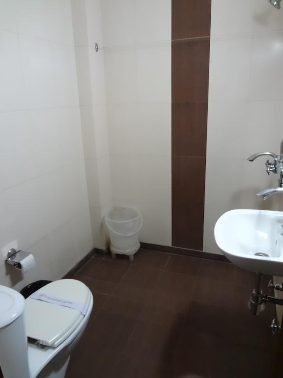 Hotel Kyron Делі Номер фото
