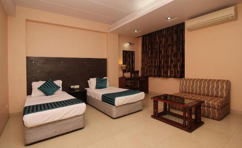 Hotel Kyron Делі Екстер'єр фото