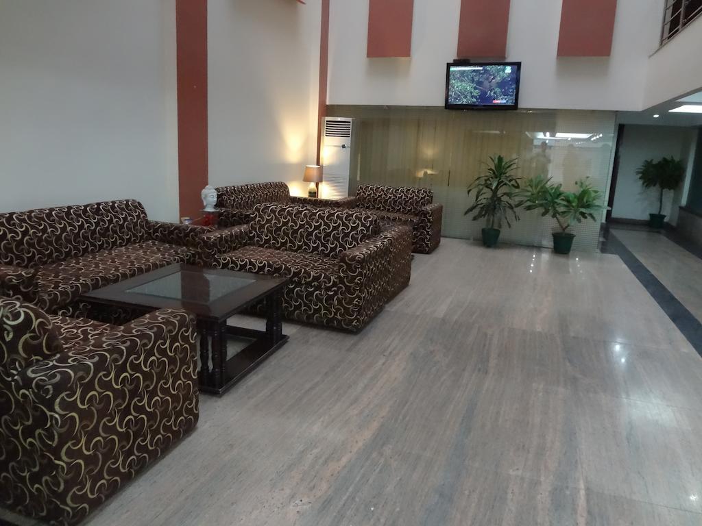 Hotel Kyron Делі Екстер'єр фото