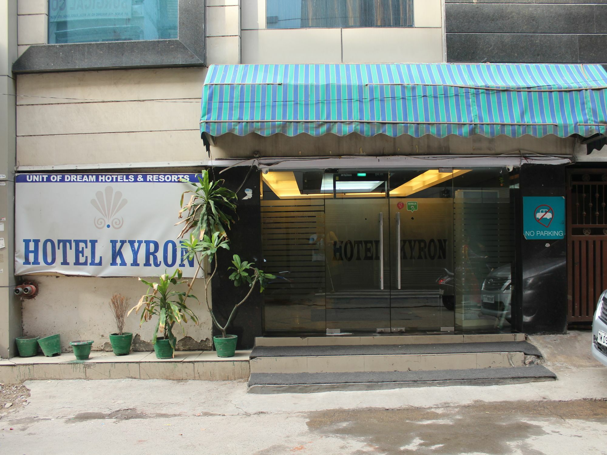 Hotel Kyron Делі Екстер'єр фото
